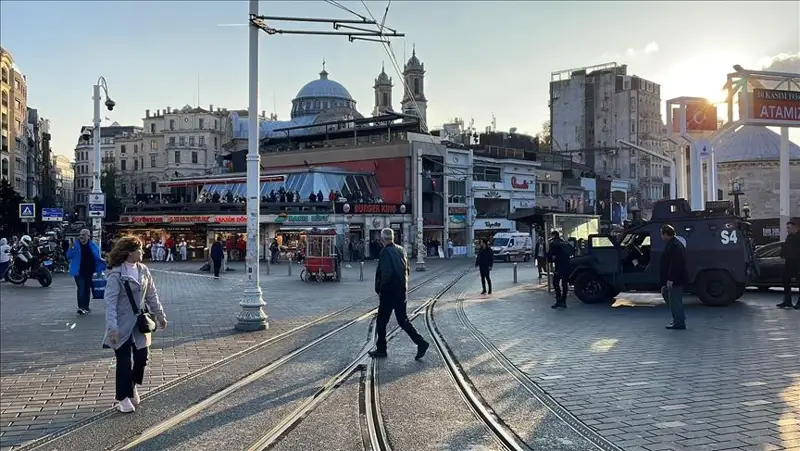 Ystanbul ortalyǵyndaǵy jaıaý júrginshiler kóshesinde jarylys boldy