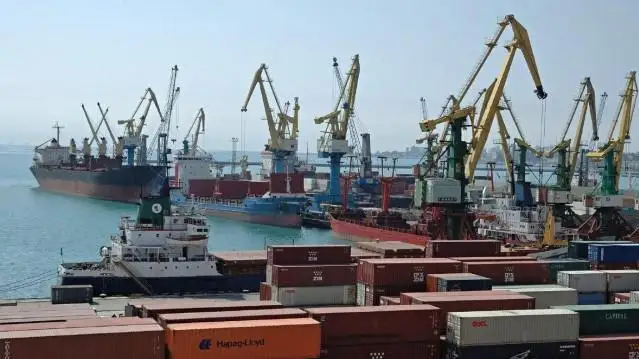 阿克套港和库里克港货运量将增至1000万吨
