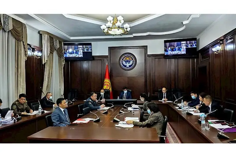 Қирғизистон чегарадан ўтганлар учун ПЗР тестини топшириш вақтини 48 соатгача қисқартирмоқчи