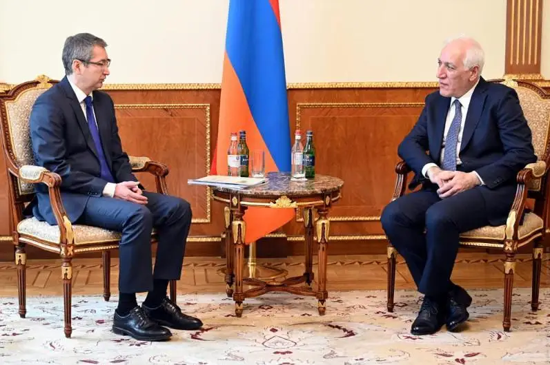 Арманистон Президенти Қозоғистондаги ислоҳотларни қўллаб-қувватлади