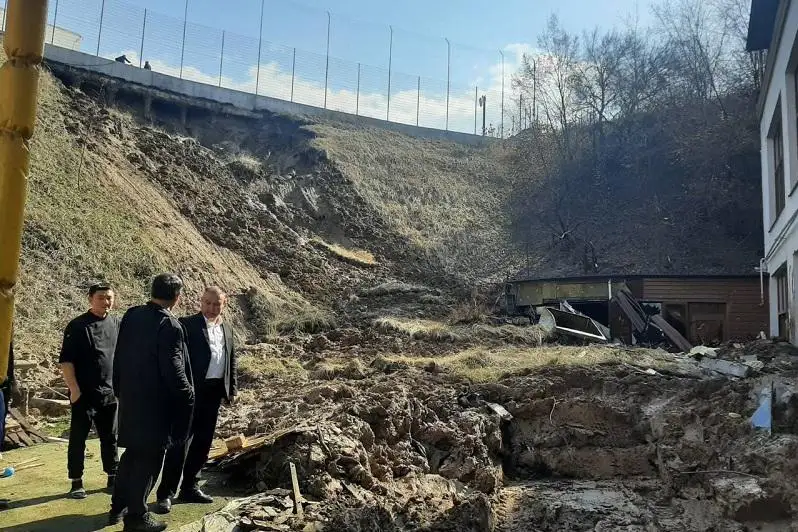 الماتىدا توپىراق كوشكىنى ءجۇرىپ، ەتنوكافە زاقىمدالدى