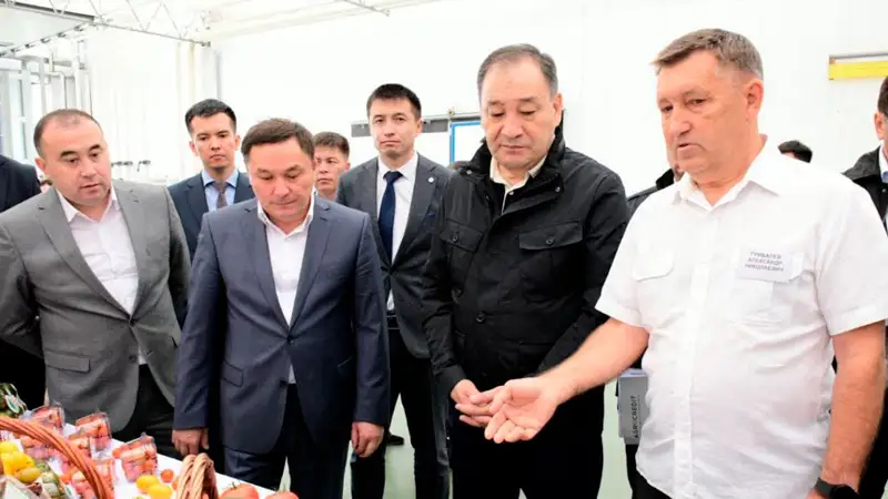Eraly Toǵjanov «Balkondaǵy sıyr» jobasynyń iske asyrylýymen tanysty