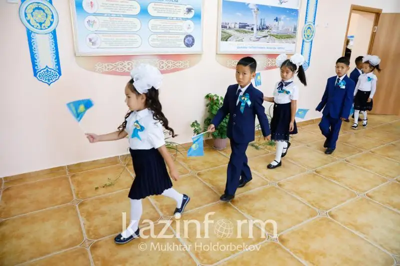 ءبىرىنشى سىنىپقا باراتىن وقۋشىلار ءۇشىن قۇجات ساۋىردەن باستاپ قابىلدانادى