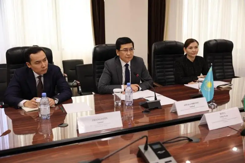 ماجار ۋنيۆەرسيتەتتەرى قازاقستاندىق ستۋدەنتتەر ءۇشىن باسەكەلەسىپ جاتىر - ەلشى