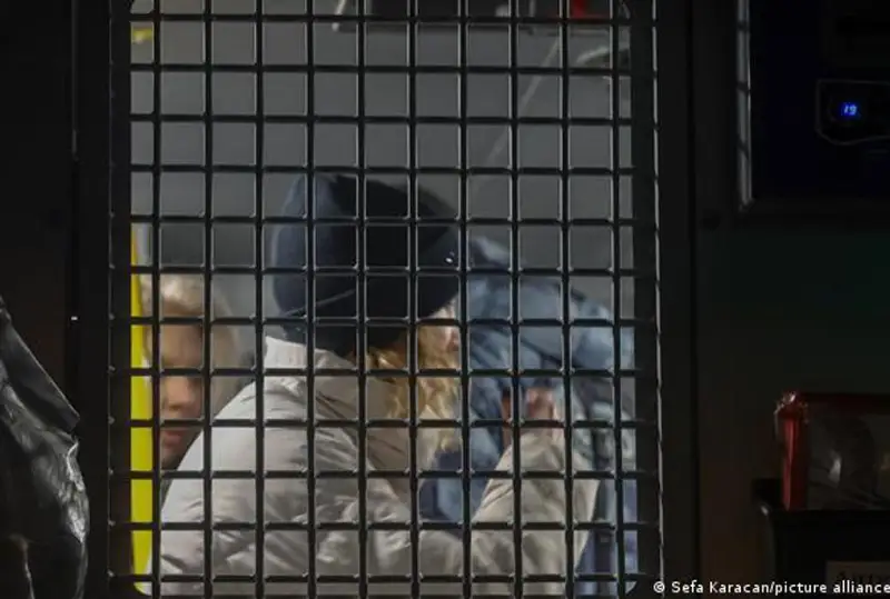 Германия айрим россияликларга виза бериш тартибини соддалаштиради