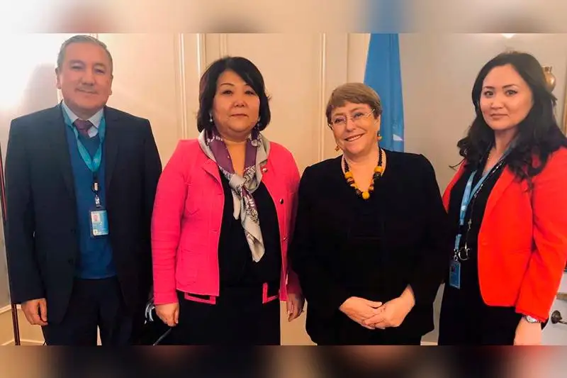 哈萨克斯坦驻联合国日内瓦办事处代表会见人权事务高级专员