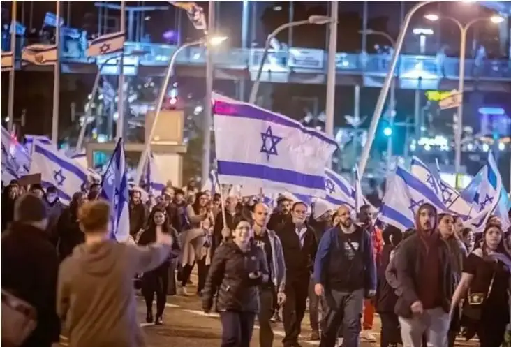 يزرايل پارلامەنتى نارازىلىقتارعا قاراماستان بيۋجەتتى بەكىتتى