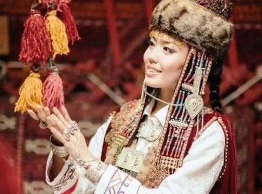 ايەلدىڭ قولىنداعى امىرلىك