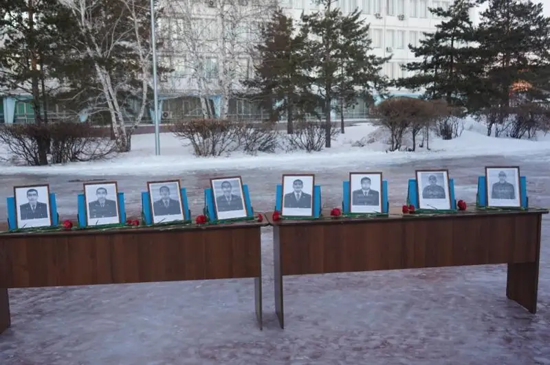 Минутой молчания почтили память погибших костанайские полицейские