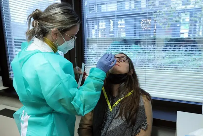 COVID-19нинг янги тўлқини Европани қамраб олди