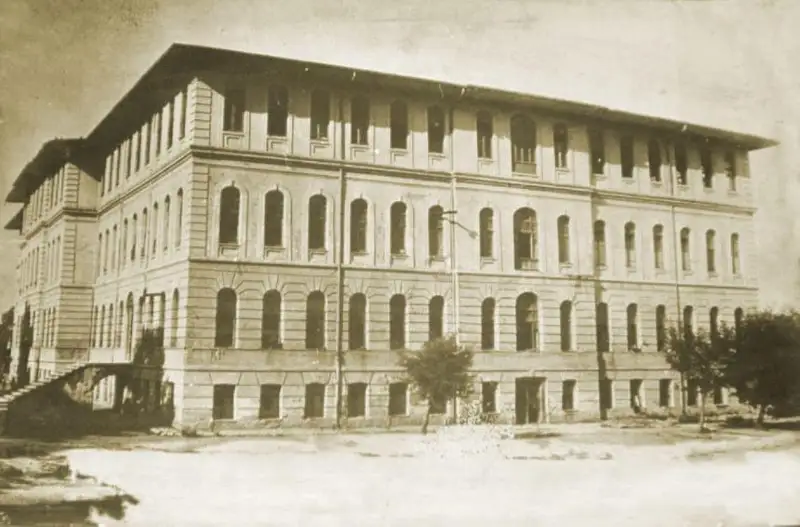 وتكەن عاسىردىڭ باسىندا تۇركيادان وقىعان شىڭجاڭدىق ءابدىقادىر قاسىم ۇلى