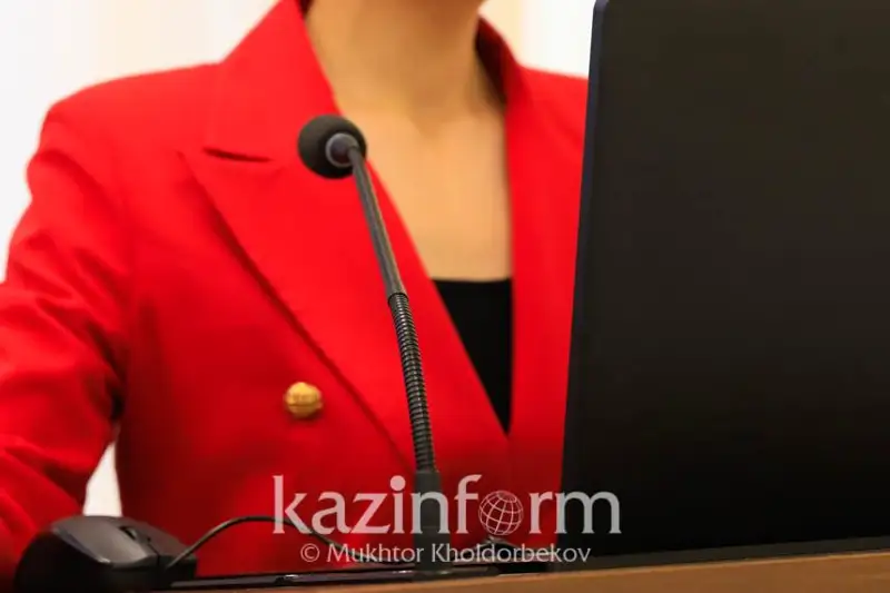 Салтанат Турсынбекова встретилась с пенсионерами из Центра активного долголетия в Туркестане