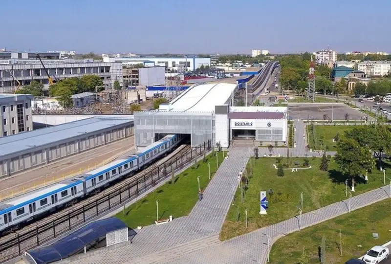 Тошкент метросида аномал иссиқлик туфайли поездлар тезлиги чекланди