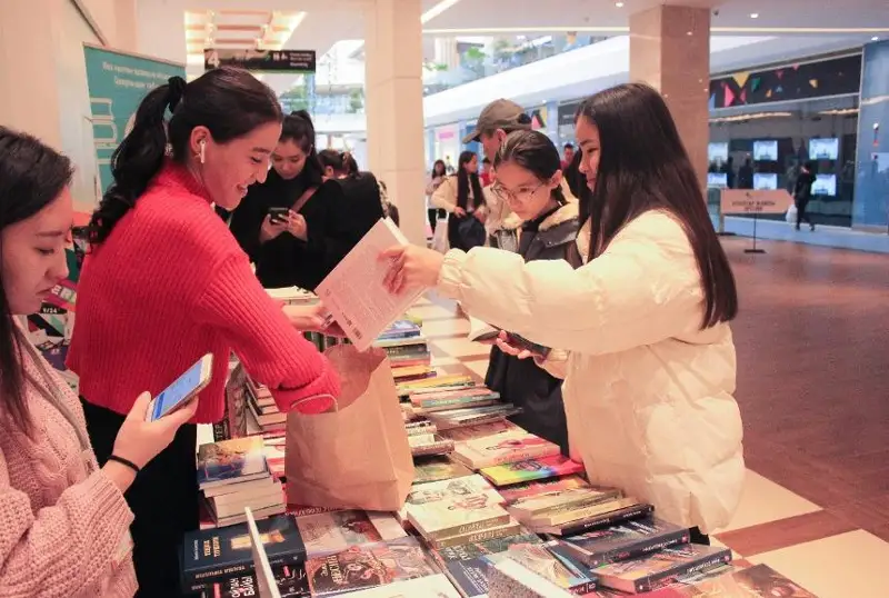 Алматида 3000 дан ортиқ китоблар бепул тарқатилди