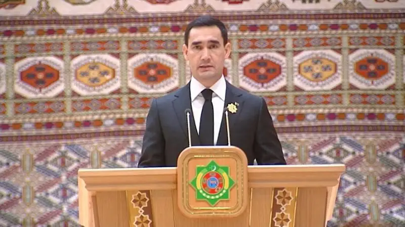 تۇرىكمەنستان باسشىسى ءوز ۇلىن پرەزيدەنتتىككە ۇسىندى