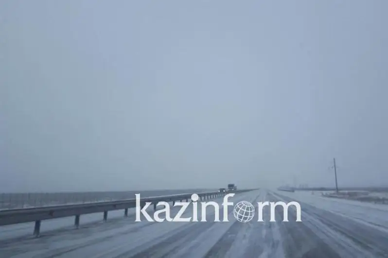 Алмати-Тошкент-Термиз йўли қор бўрони туфайли юк машиналари учун ёпилди