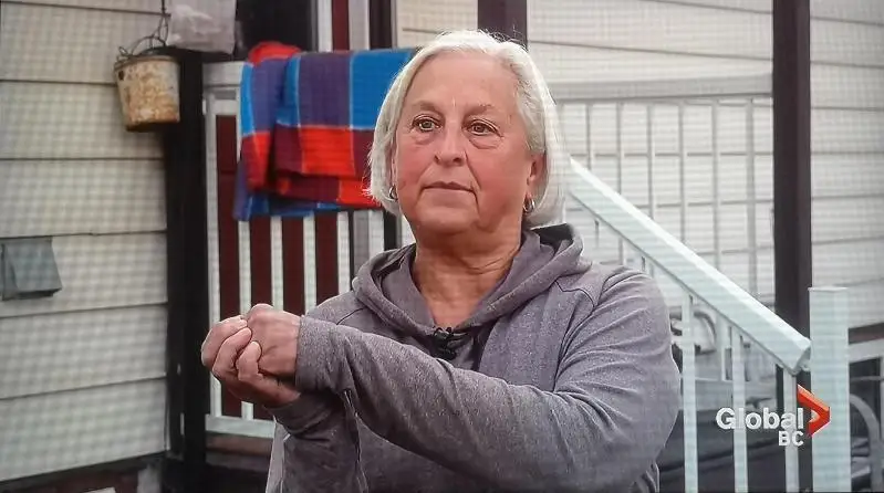 Канададаги фавқулодда ҳодиса: Ухлаб ётган аёлнинг тўшагига метеорит тушди