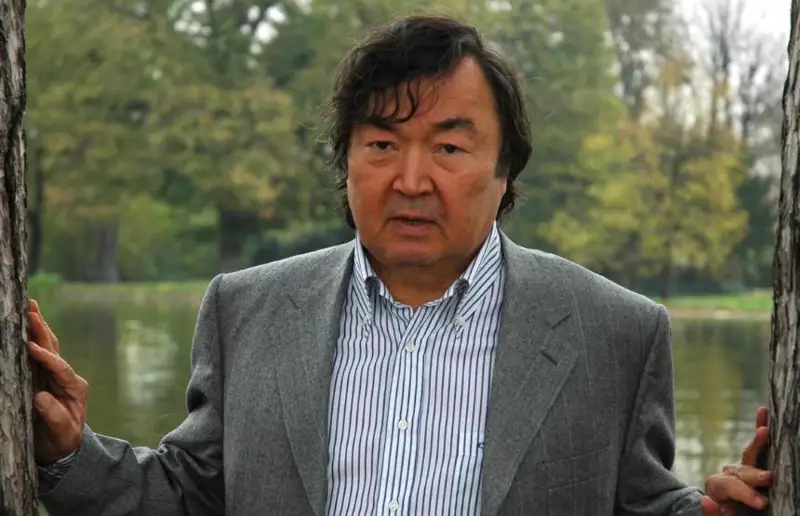 ءبىز بىلەتىن جانە «بىلمەيتىن» ولجاس