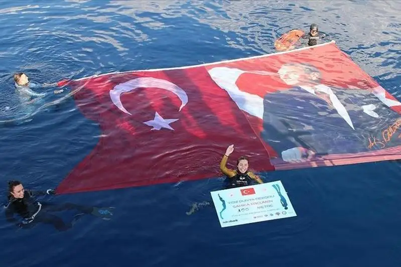 Туркиялик фридайвер янги жаҳон рекордини ўрнатди