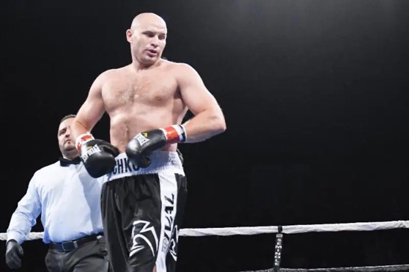 يۆان دىچكو ارگەنتينالىق بوكسشىمەن جەكپە-جەكتە جەڭىسكە جەتتى