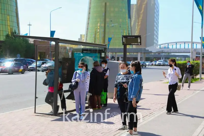 Столица в «желтой» зоне - гражданам рекомендуют носить маски