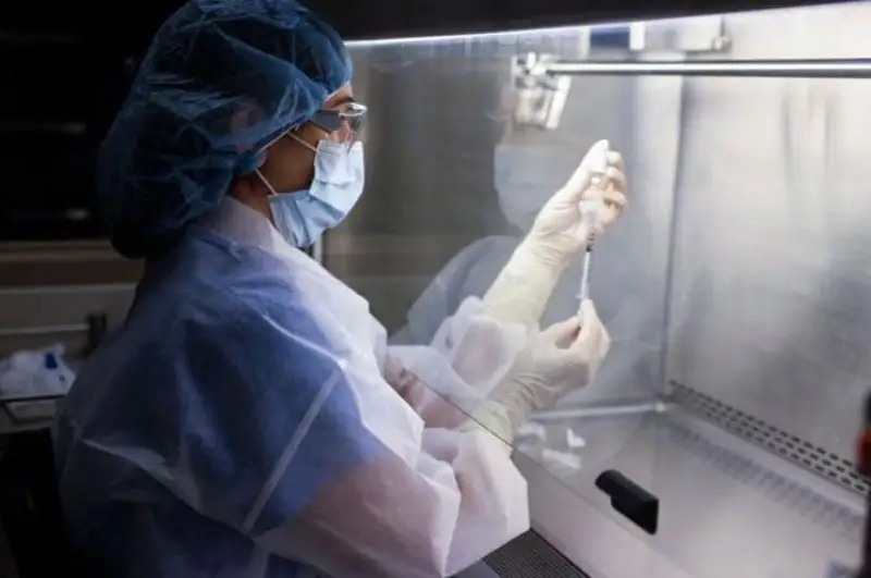 АҚШда янги коронавирусга қарши вакцина тасдиқланди