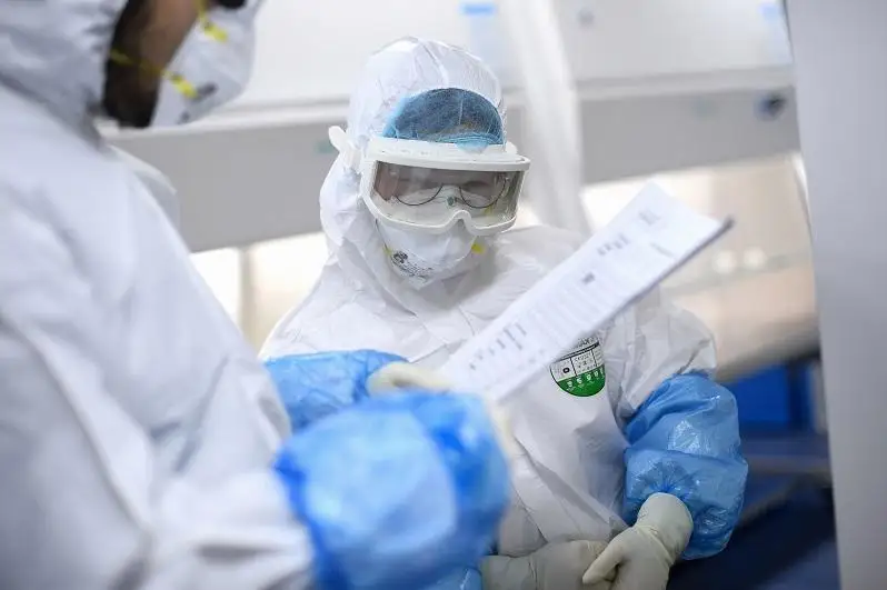 Хитойлик мутахассислар коронавируснинг янги штаммидан ваҳима қилмасликка чақирмоқда