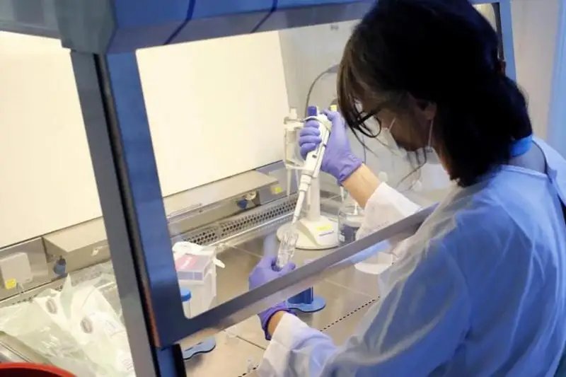 Дунёда коронавирус билан касалланганлар сони бир ҳафта ичида 12 фоизга камайди