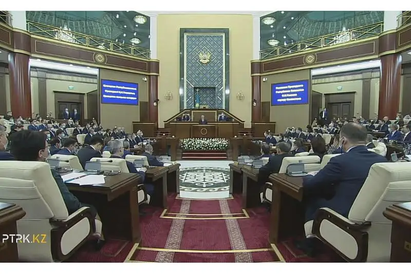 О ПРОПОРЦИОНАЛЬНО-МАЖОРИТАРНОЙ МОДЕЛИ ВЫБОРОВ ЗАЯВИЛ ПРЕЗИДЕНТ