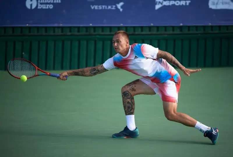 Денис Евсеев успешно стартовал на турнире в Испании