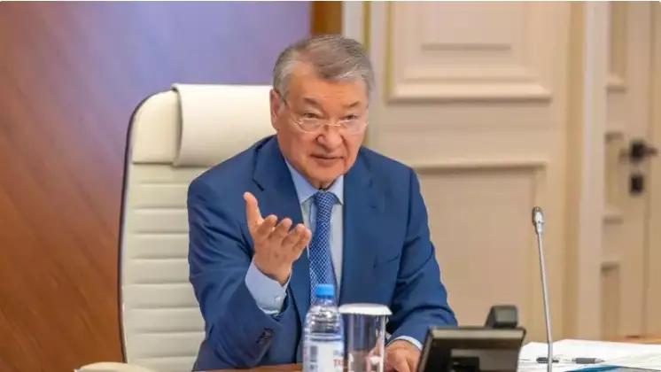 دانيال احمەتوۆ وزىنە «تيەسىلى» جەرلەر تۋرالى سۇراققا جاۋاپ بەردى