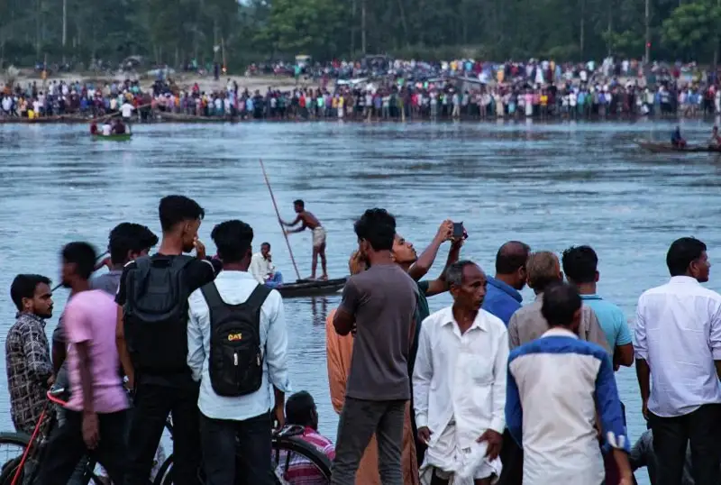 Bangladeshtiń soltústiginde keme batyp, 69 adam kóz jumdy