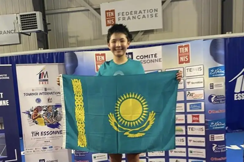 Қозоғистонлик ўсмир теннис бўйича Европа супертурнирида ғолиб чиқди