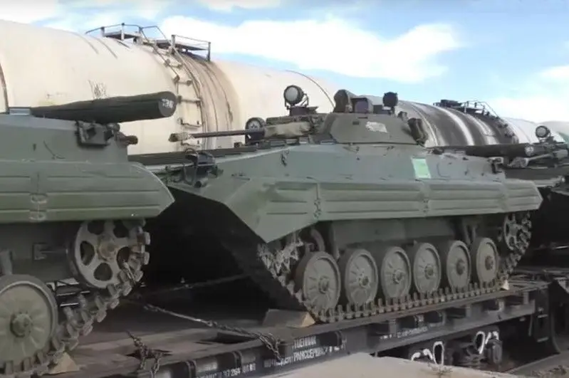 Жанговар тайёргарлик доирасида ҳарбий техникаларни ҚР ҳудудларига қайта жойлаштириш режалаштирилмоқда