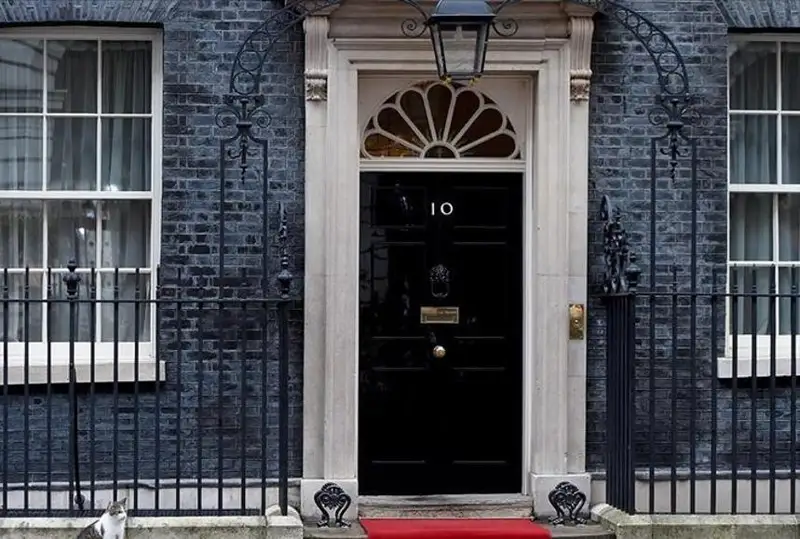 Буюк Британиянинг янги бош вазири 5 сентябр куни эълон қилинади