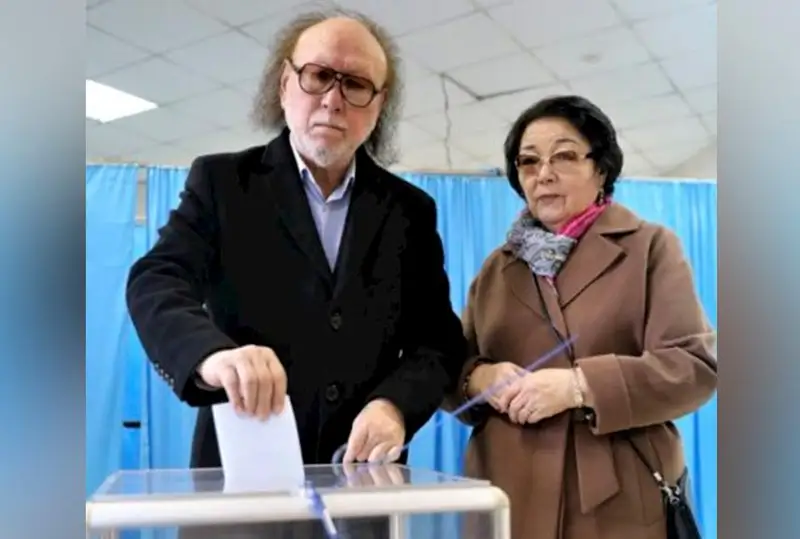 الماتىدا ءبىر توپ تانىمال ونەر ادامدارى، جازۋشى، سپورتشىلار داۋىس بەردى