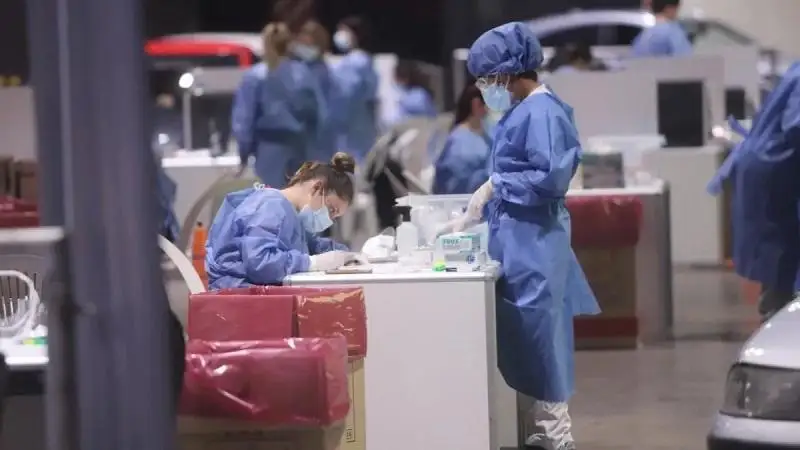 全球累计确诊接近1.7亿例 印度日增确诊降至近46天最低