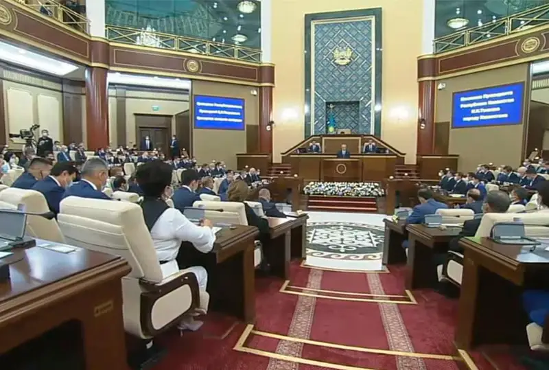 پرەزيدەنت: ۇكىمەتتىڭ جۇمىسىندا قايتا- قايتا ولقىلىقتار بولىپ جاتىر