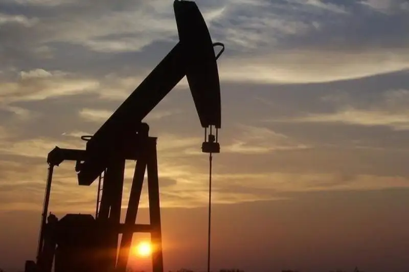 سوڭعى كەزدەرى ەداۋىر قىمباتتاپ كەتكەن مۇناي باعاسى ءتۇستى