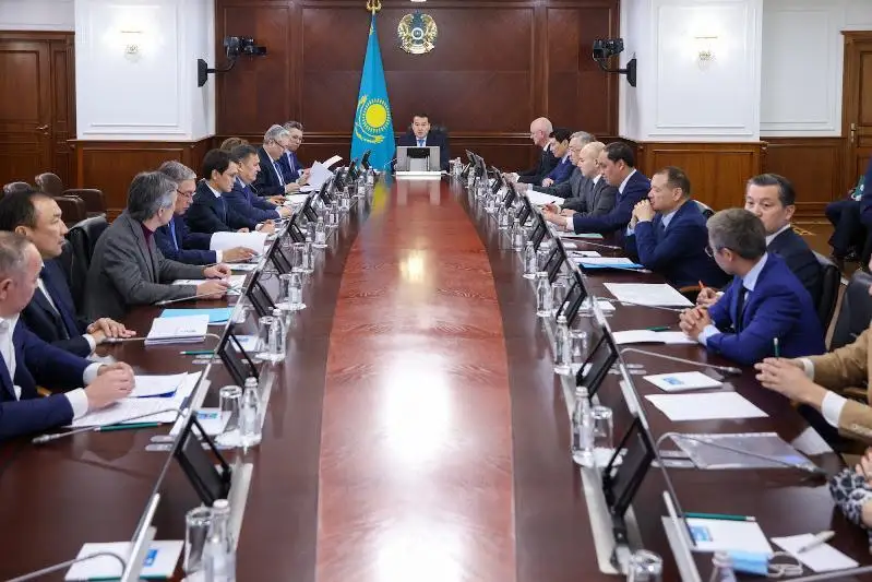 Қозоғистон-Хитой чегарасидан ўтган автомобиллар сони ўтган йилга нисбатан 123 фоизга ошди