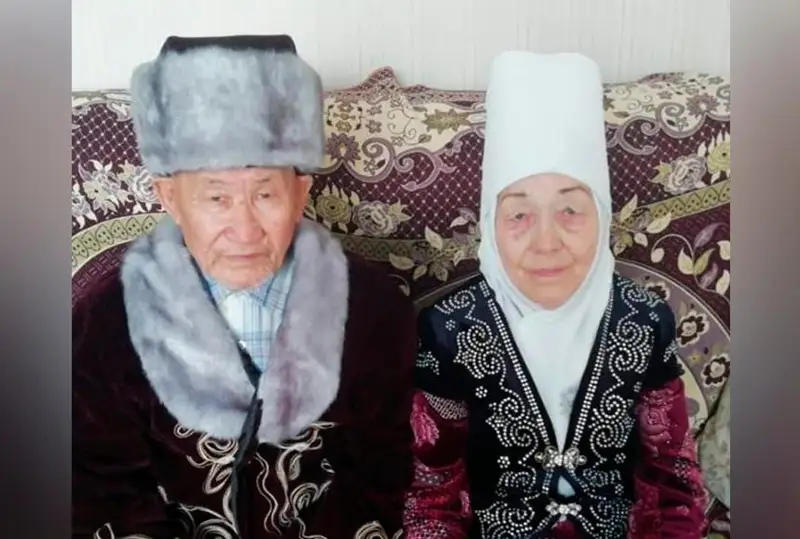 مۇسىرەپوۆ جازعان تورسان بولىس اقتاس پەن بايتۇرسىننىڭ ەركىندىك الۋىنا قالاي ىقپال ەتتى