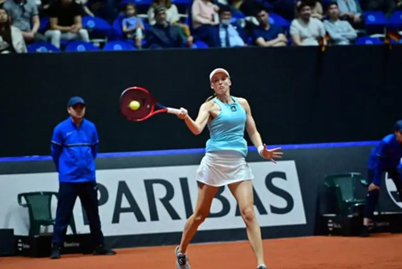 Теннисистка Рыбакина с разгрома дебютировала на турнире Билли Джин Кинг