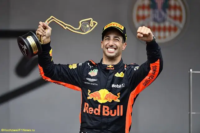 Формула-1: Дэниел Рикардо Алфа Таури жамоасига ўтди