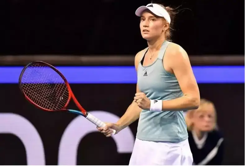 قازاقستاندىق تەنيسشى دۋبايدا الەمنىڭ ءتورتىنشى راكەتكاسىن جەڭدى