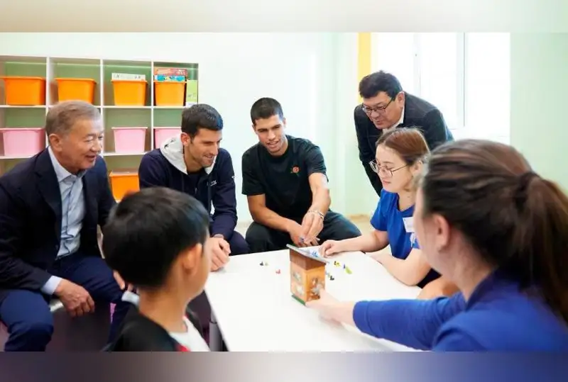 Теннис юлдузлари Астанадаги аутизм марказига ташриф буюришди