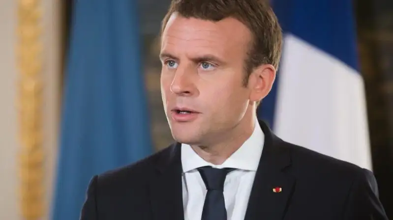 Макрон «Саҳрои Кабирдаги ИД» етакчиси йўқ қилинганлигини  маълум этди