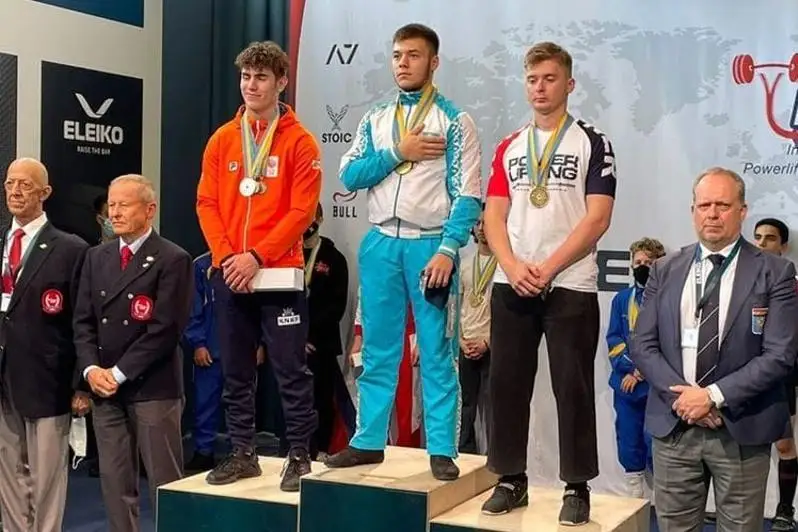 Қозоғистонлик 17 ёшли спортчи классик пауэрлифтинг бўйича Жаҳон чемпиони бўлди