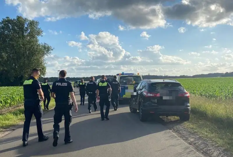 Германияда канализацияга тушиб кетган бола 8 кундан сўнг тирик ҳолда топилди