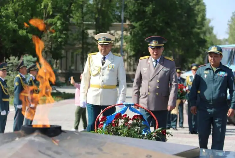 В Таразе почтили память первого министра обороны Казахстана Сагадата Нурмагамбетова