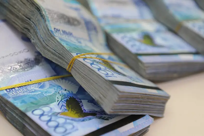 上半年国内累计向境外汇款2810亿坚戈